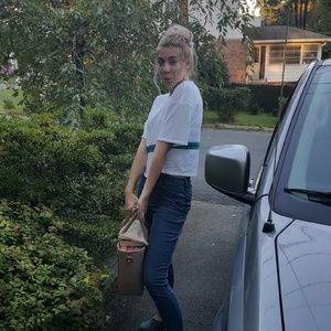 Meet your Posher, Elena